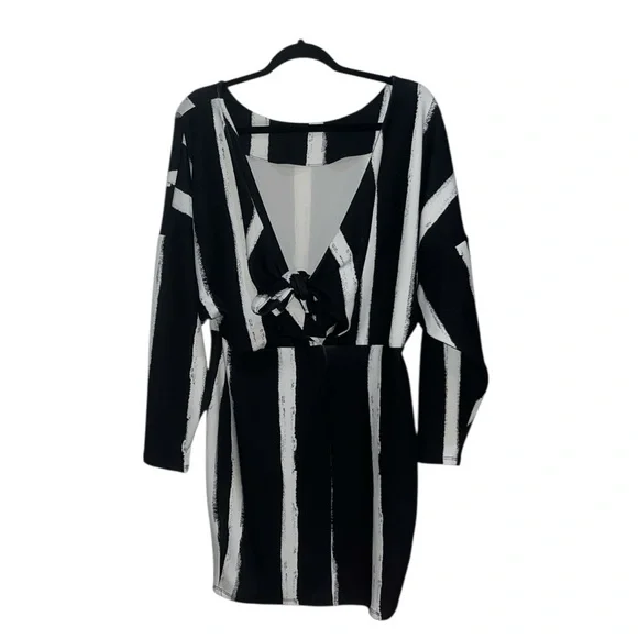 ASOS black and white long sleeve open-back mini dress Size 8 - Picture 3 of 9